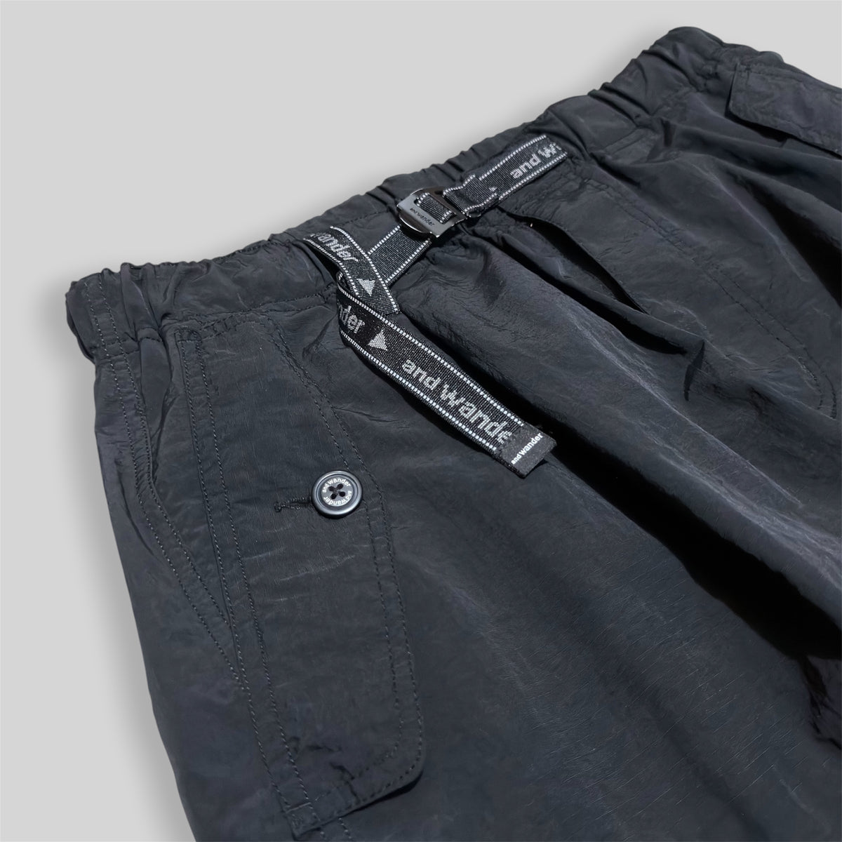 and wander Japan Men's Oversized Utility Belted Parachute Cargo Pants (Lightweight Water Repellent Ripstop Nylon Blend Multipocket Outdoor/Hiking Pants) in Black
