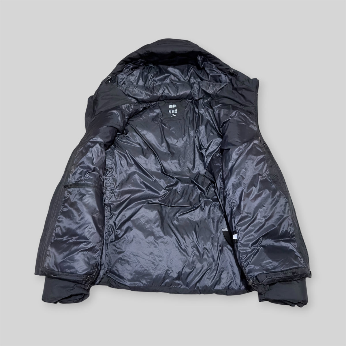 UNIQLO Men's Seamless Down Parka (Lightweight Nylon Water Repellent/Windproof Winter/Snow Puffer Jacket) in Black