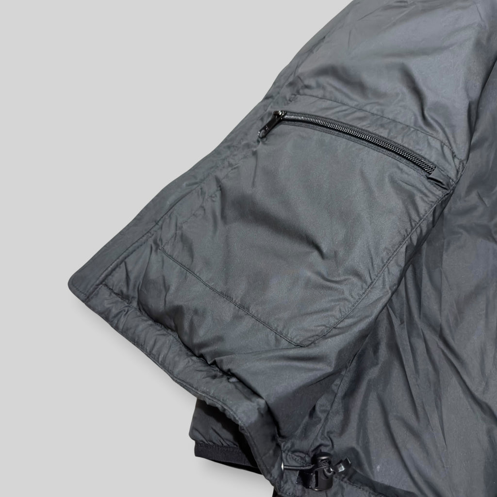 Helly Hansen Norway Women's 600+ Fill Power Goose Down Stand Collar Puffer Jacket (Lightweight Water Repellent/Windproof Winter/Snow Padded Jacket) in Black