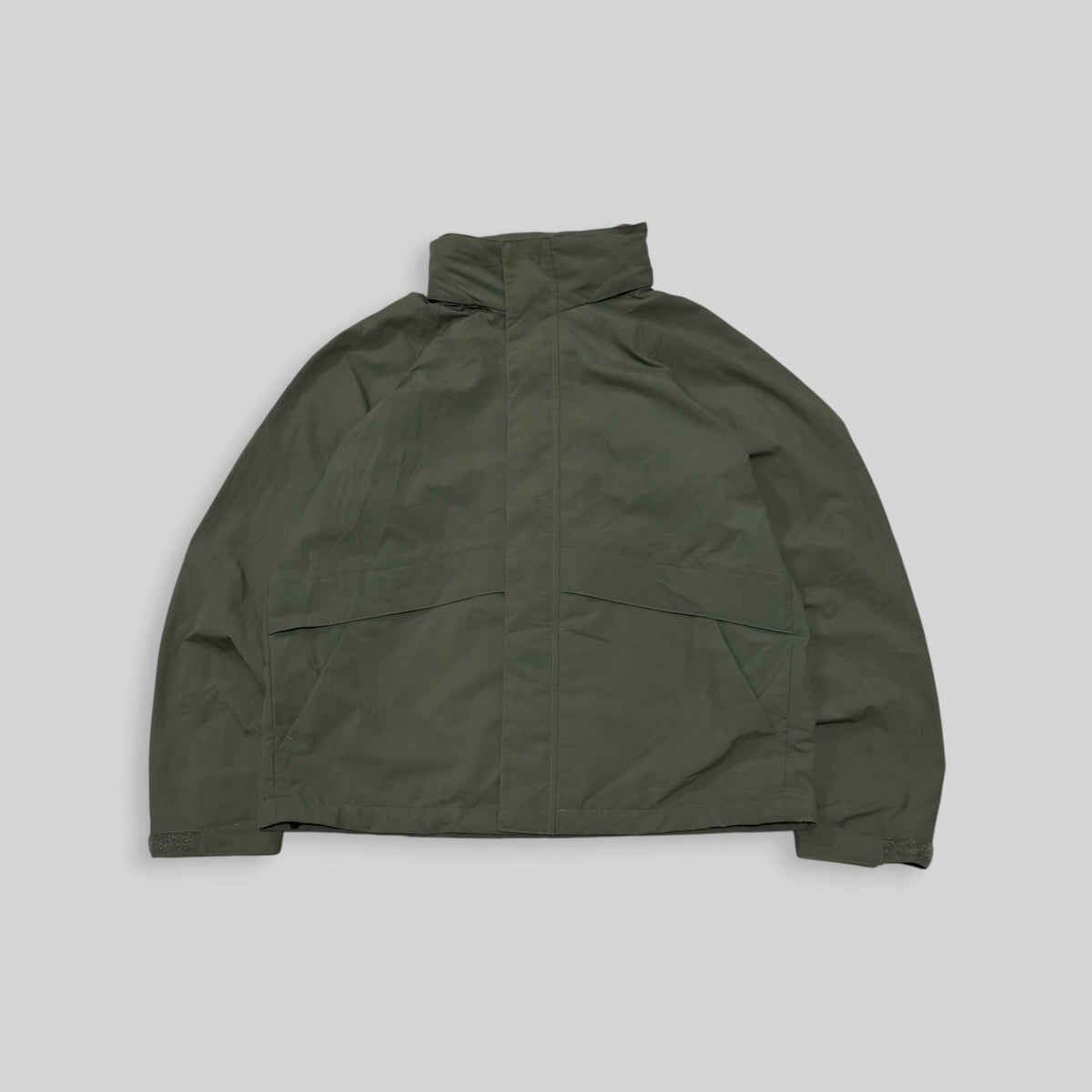 UNIQLO Men's Windproof Stand Collar Blouson (Lightweight Nylon Water Repellent Windbreaker Jacket) in Olive