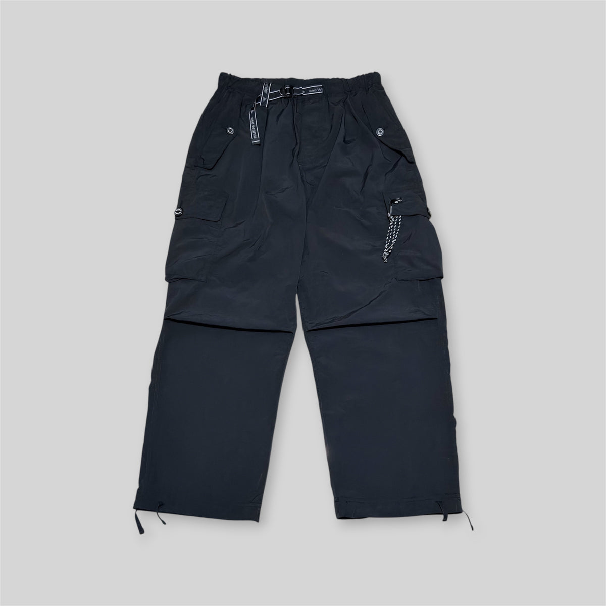and wander Japan Men's Oversized Utility Belted Parachute Cargo Pants (Lightweight Water Repellent Ripstop Nylon Blend Multipocket Outdoor/Hiking Pants) in Black