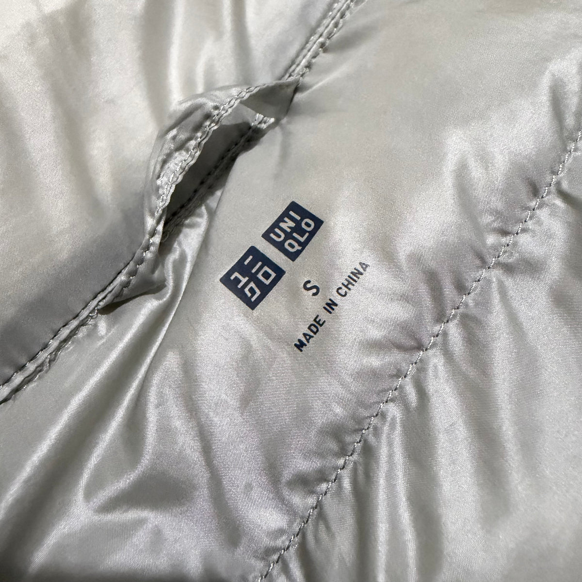UNIQLO Women's Ultra Light Down Stand Collar Puffer Jacket (Lightweight Nylon Water Repellent/Windproof Winter/Snow Padded Jacket) in Light Gray