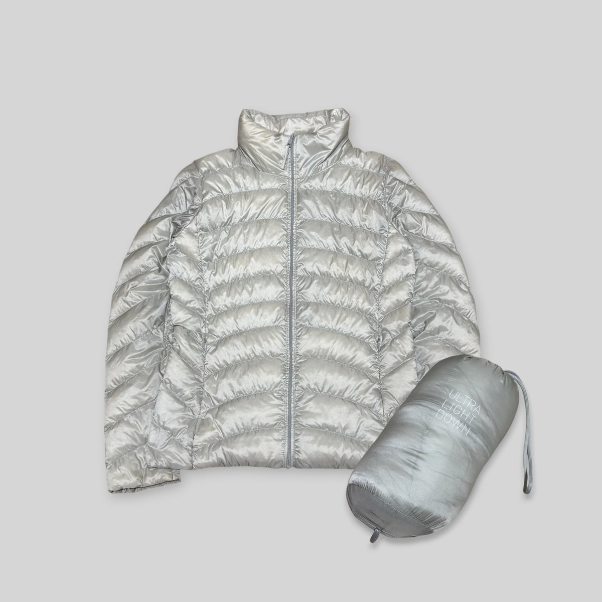 UNIQLO Women's Ultra Light Down Stand Collar Puffer Jacket (Lightweight Nylon Water Repellent/Windproof Winter/Snow Padded Jacket) in Light Gray