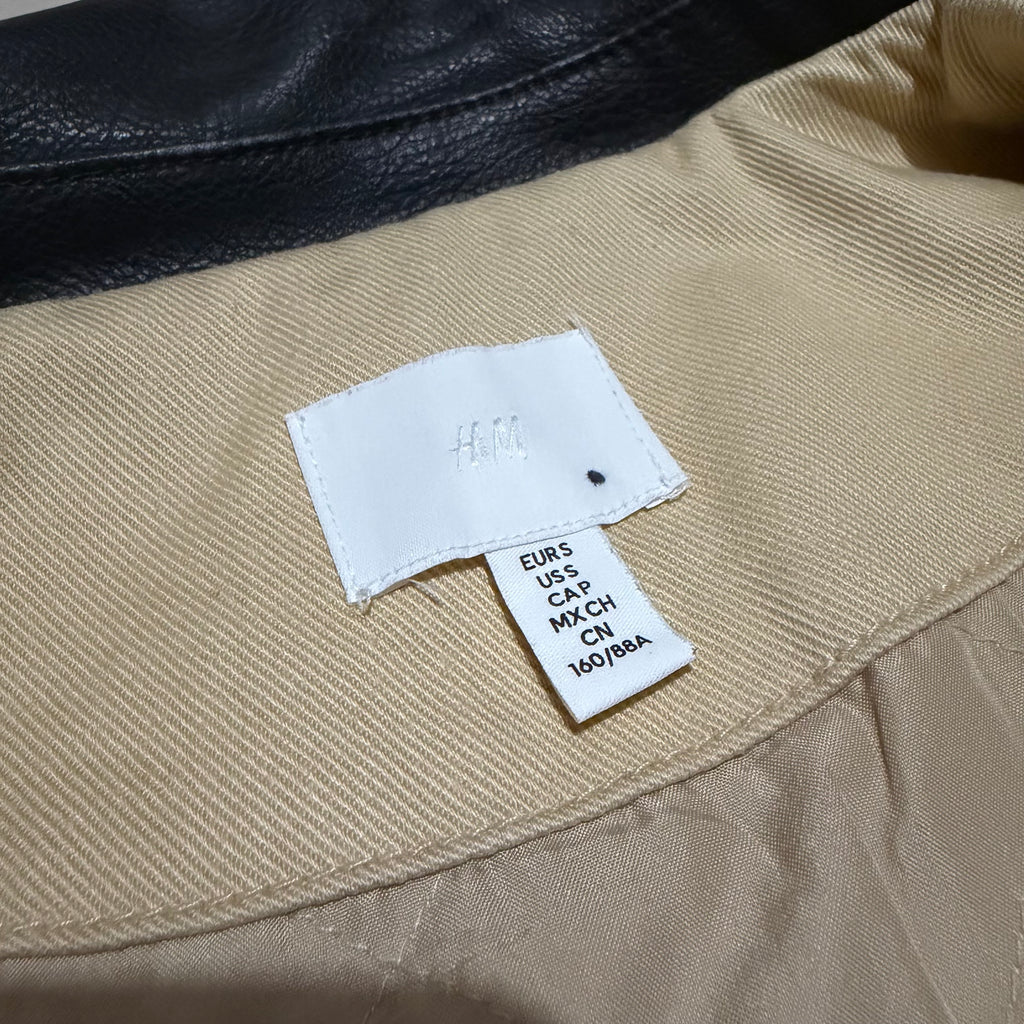 H&M Men's Oversized Utility Workwear Zip Up Cotton Twill Padded Blouson (Collared Zip Up Jacket) in Beige