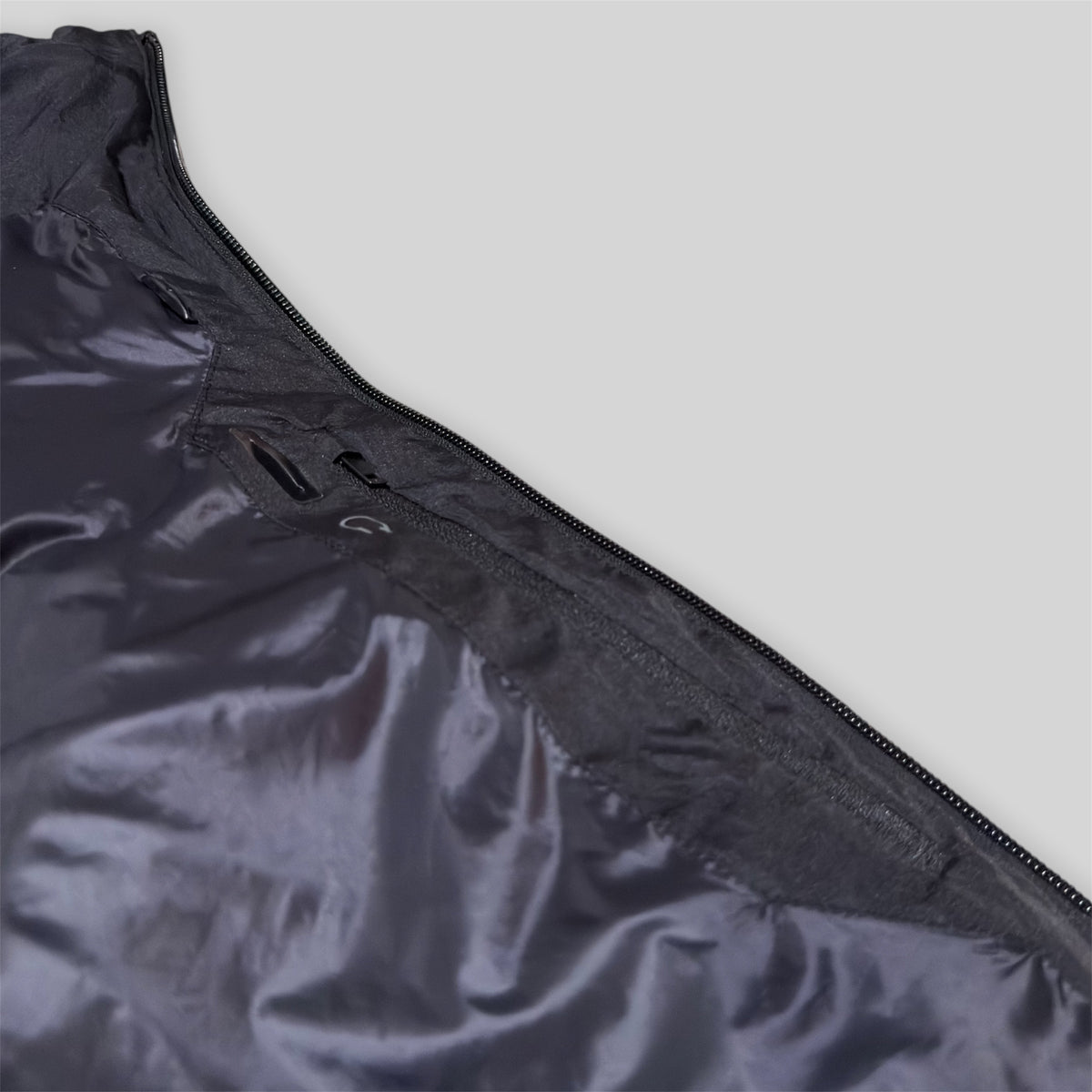 UNIQLO Men's Seamless Down Parka (Lightweight Nylon Water Repellent/Windproof Winter/Snow Puffer Jacket) in Black