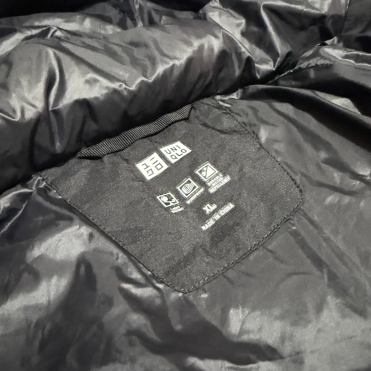 UNIQLO Men's Seamless Down Parka (Lightweight Nylon Water Repellent/Windproof Winter/Snow Puffer Jacket) in Black