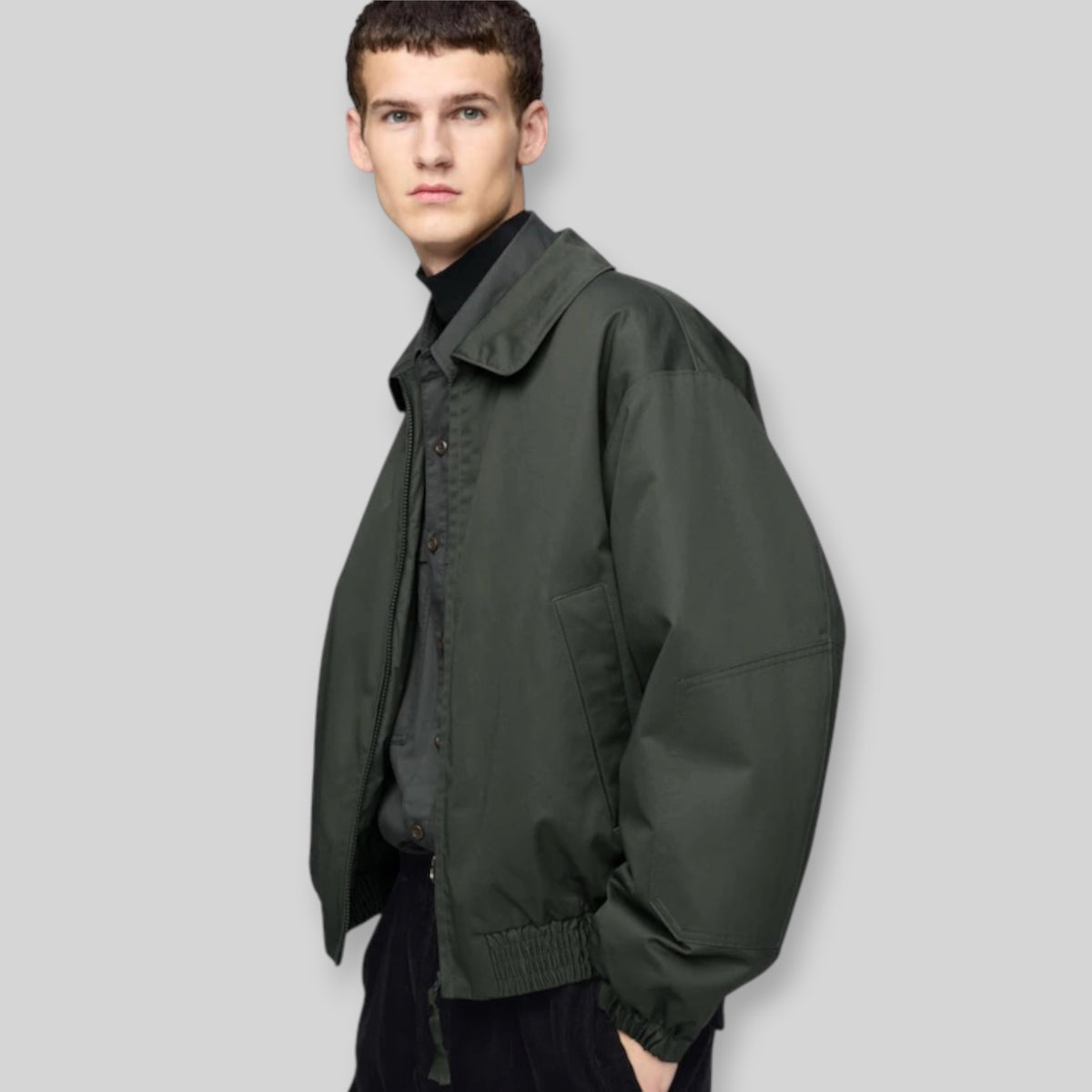 UNIQLO U Men's Pufftech Zip Up Padded Short Blouson in Olive