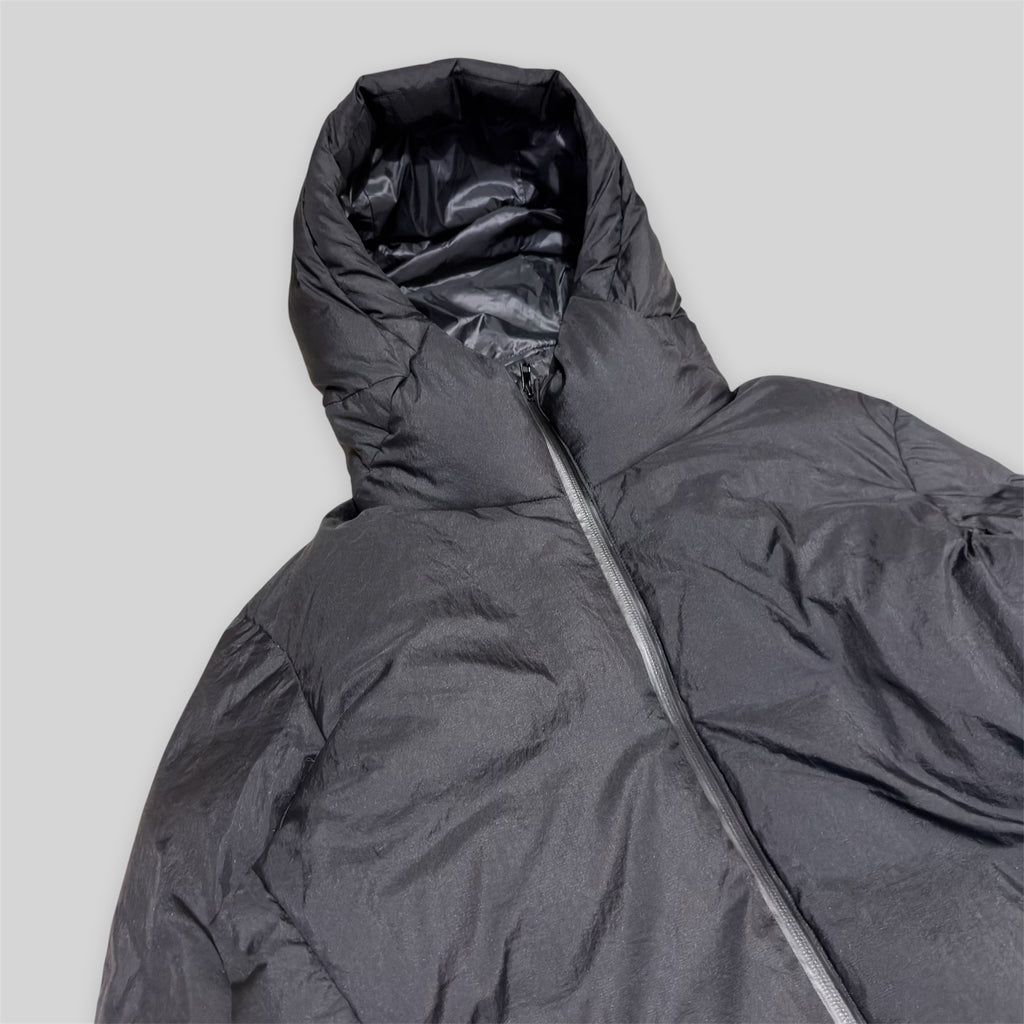 UNIQLO Men's Seamless Down Parka (Lightweight Nylon Water Repellent/Windproof Winter/Snow Puffer Jacket) in Black