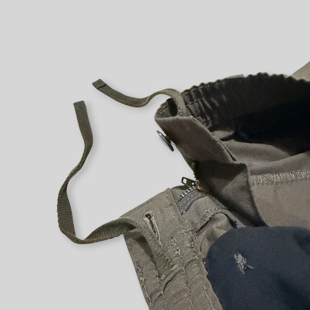GU by UNIQLO Men's Super Wide/Baggy Parachute Cargo Pants in Dark Green
